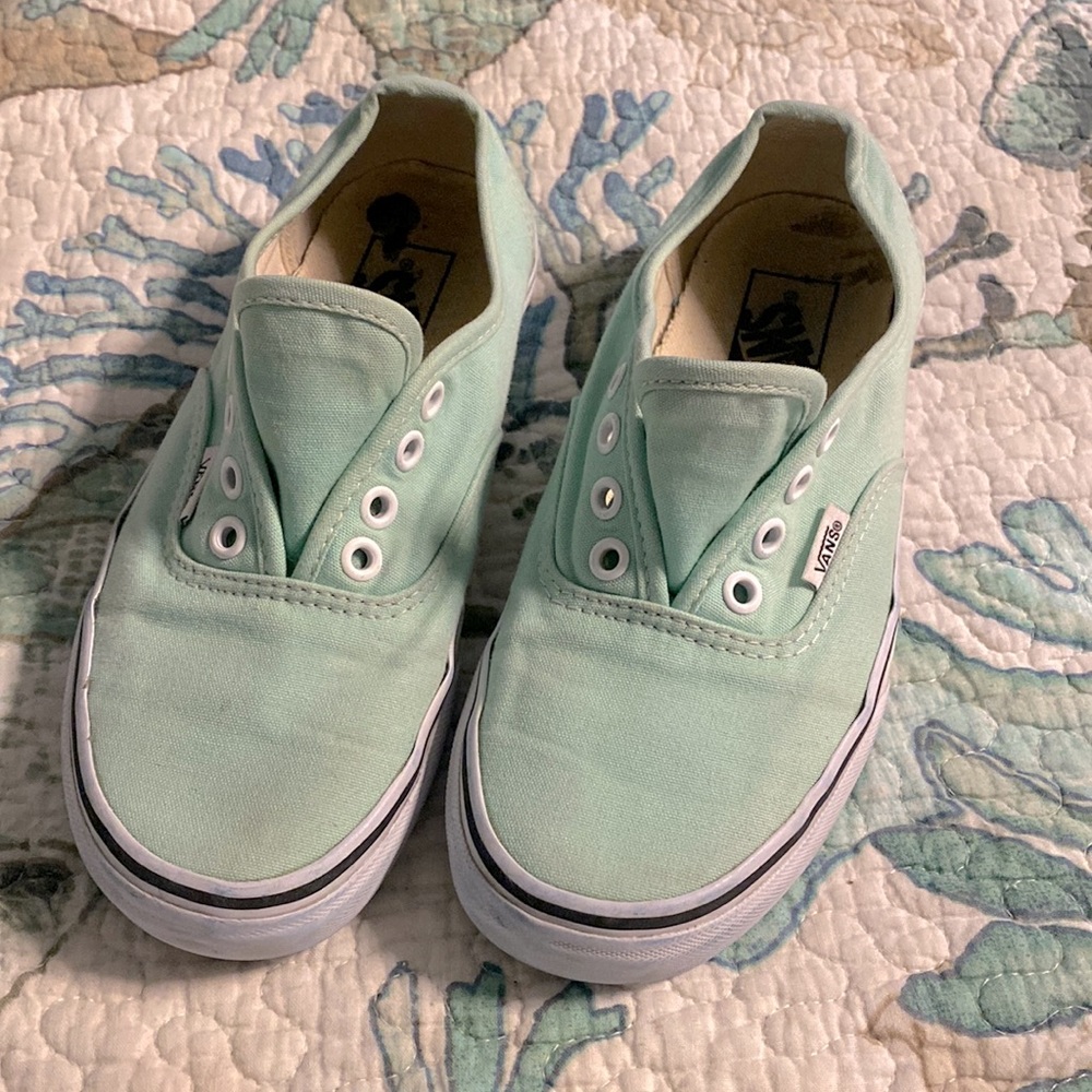 Women’s VANS SZ 6.5 mint green no laces